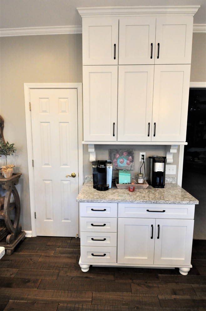 Kitchen - rustic kitchen idea