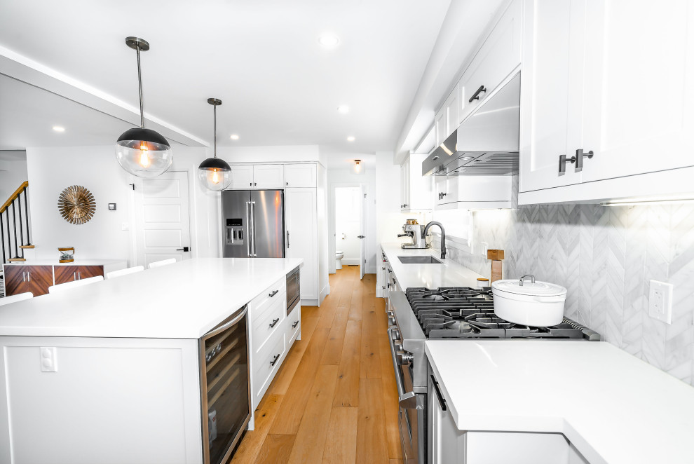 Kitchen - kitchen idea in Toronto