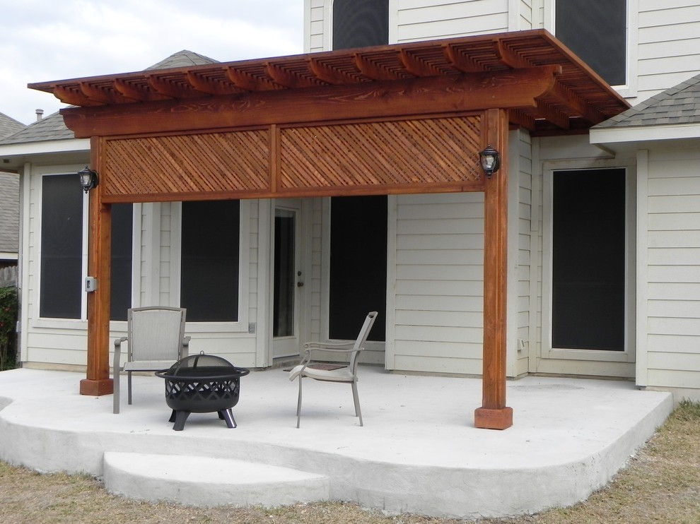Patio - transitional patio idea in Austin