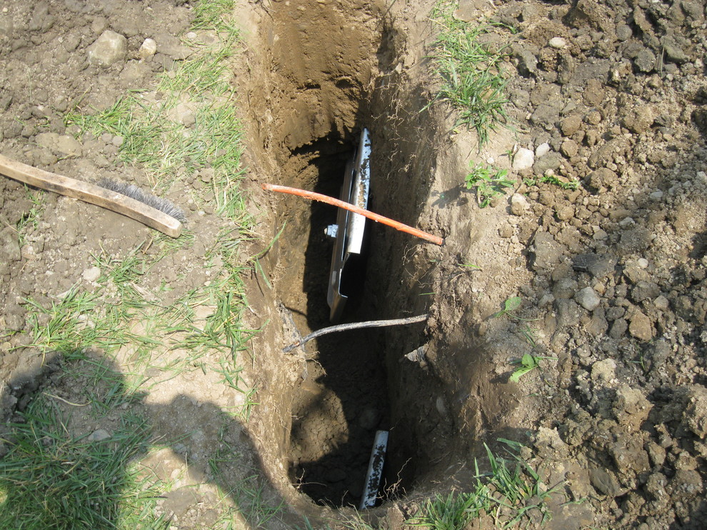 Retaining wall waterproof & brace