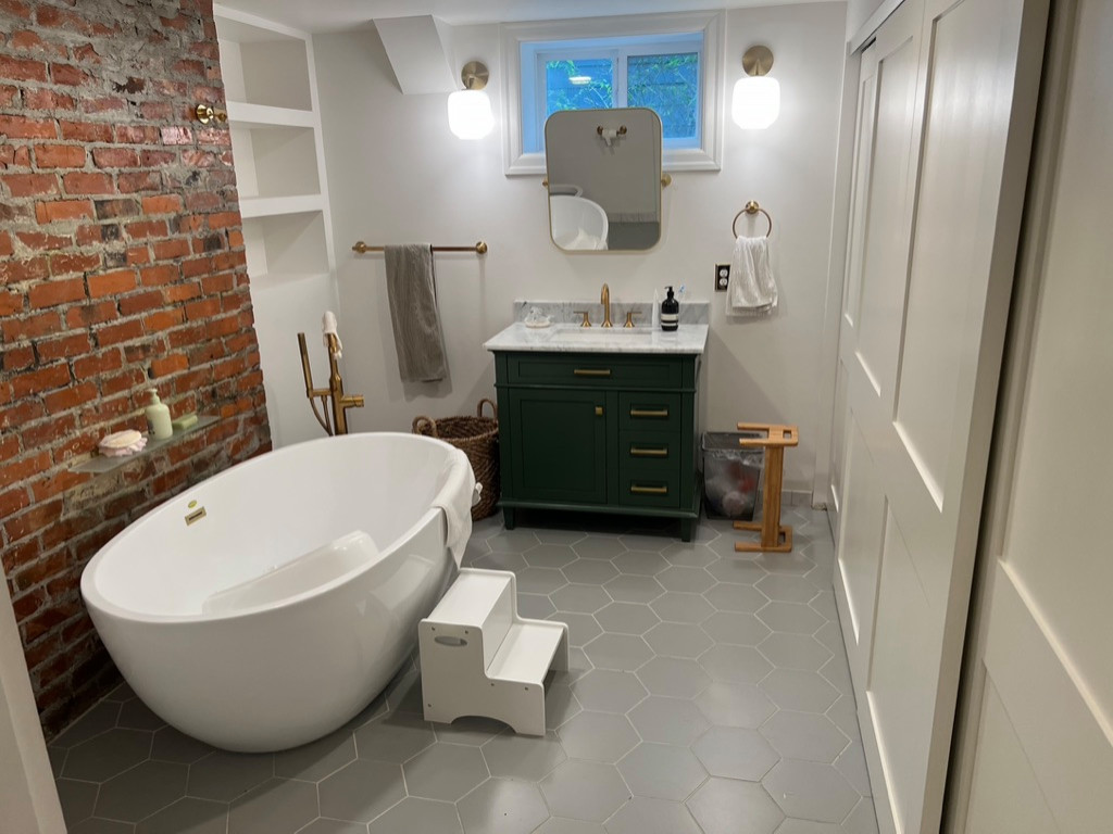 West Seattle Basement BuildoutFinish