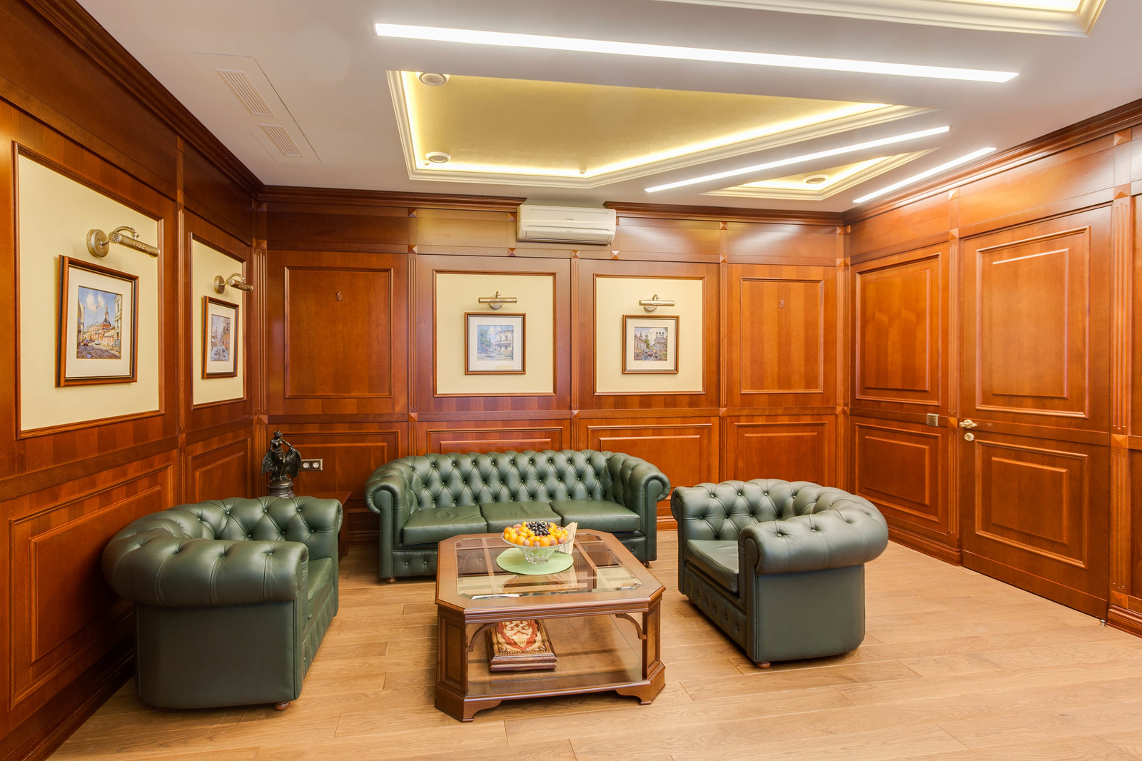 Кабинет в английском стиле