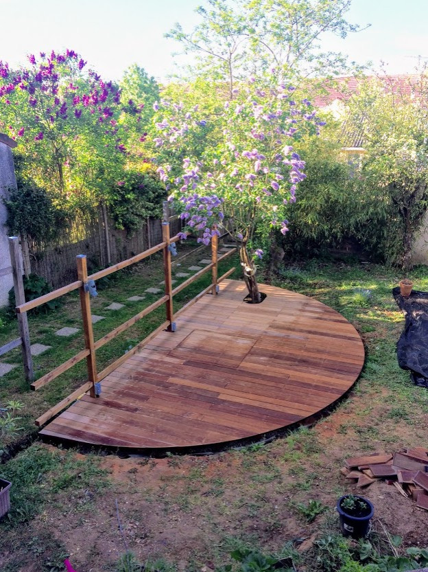 Terrasse en bois exotique - Ipé - conçue en demi-lune