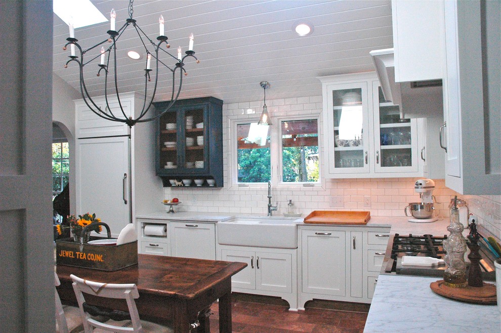 This is an example of an eclectic kitchen in Austin.