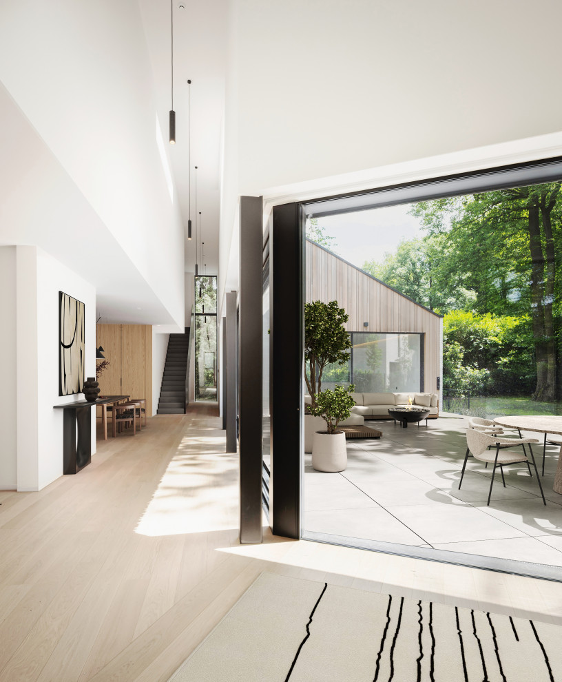 Four suite apartment building