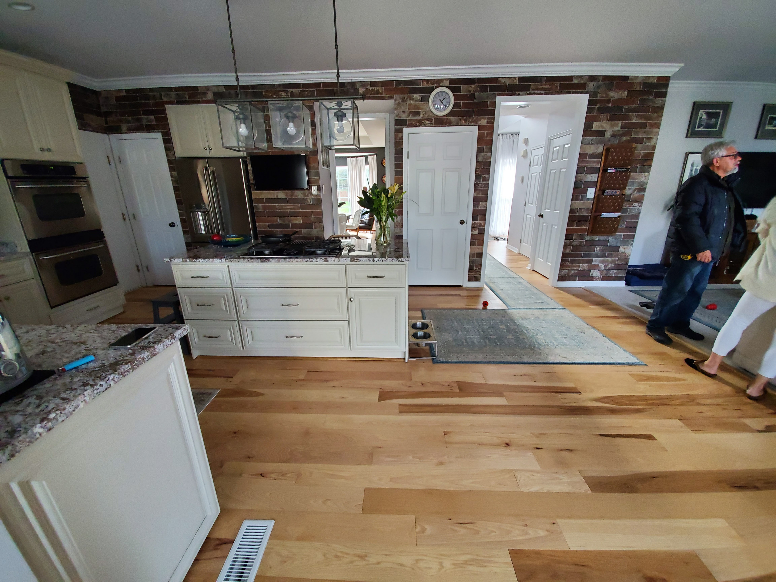 Tiled Accent Wall In Kitchen