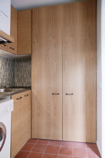 Blackburn modern-laundry-room