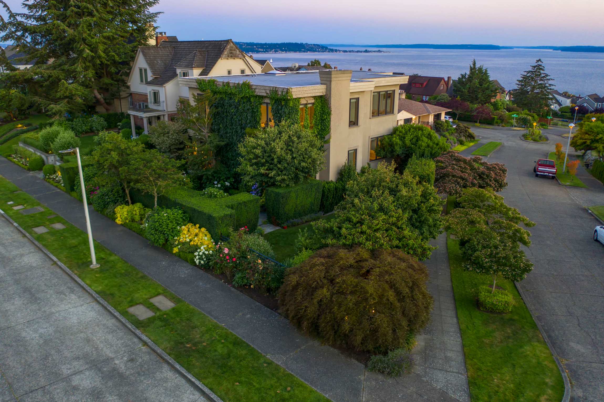Custom Executive Home - Magnolia