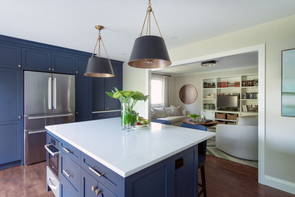 Inspiration for a modern kitchen remodel in Ottawa with an island