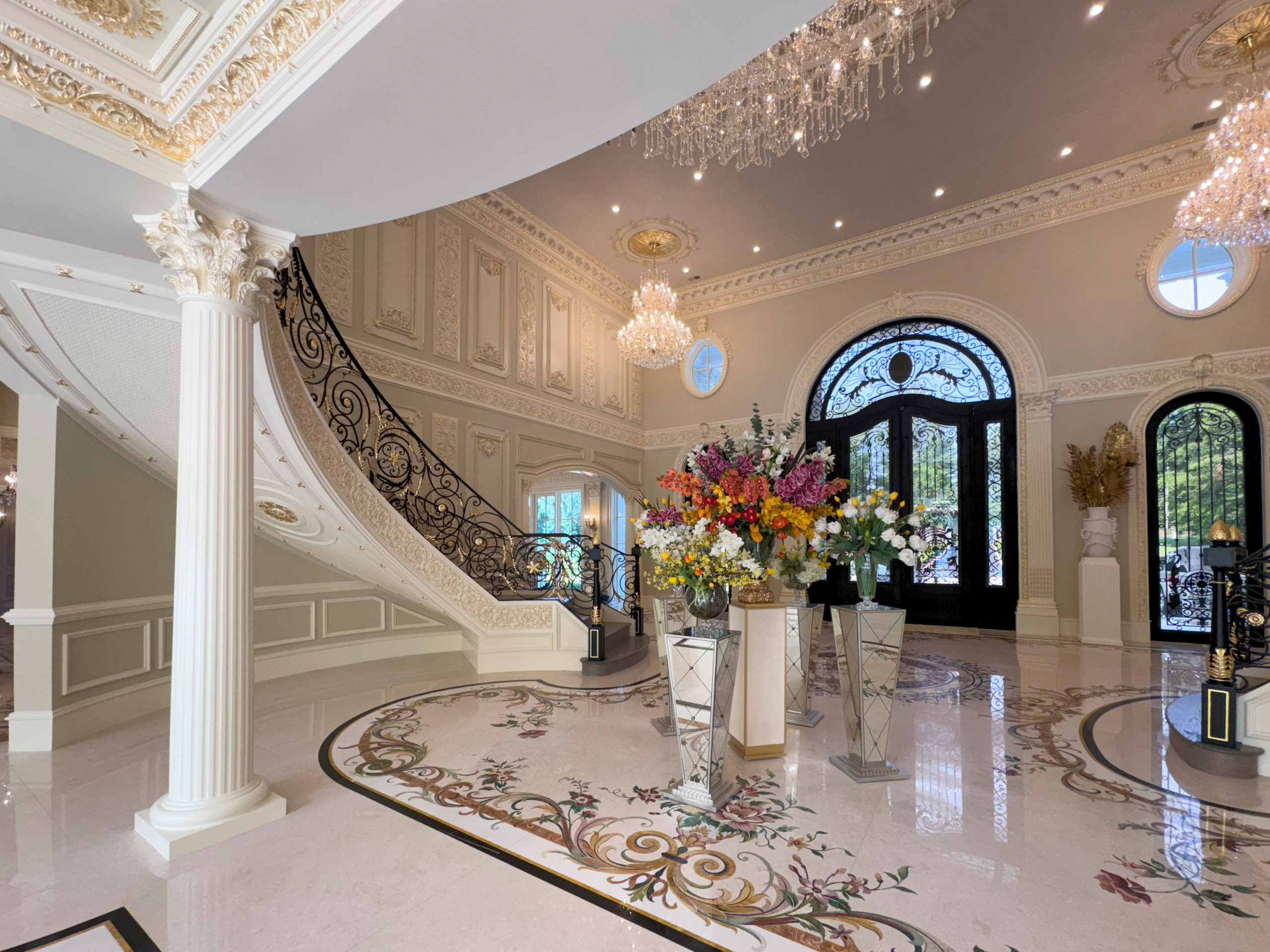135_Vibrant Staircase with Touch of Historic Grandeur, Great Falls, VA 22066