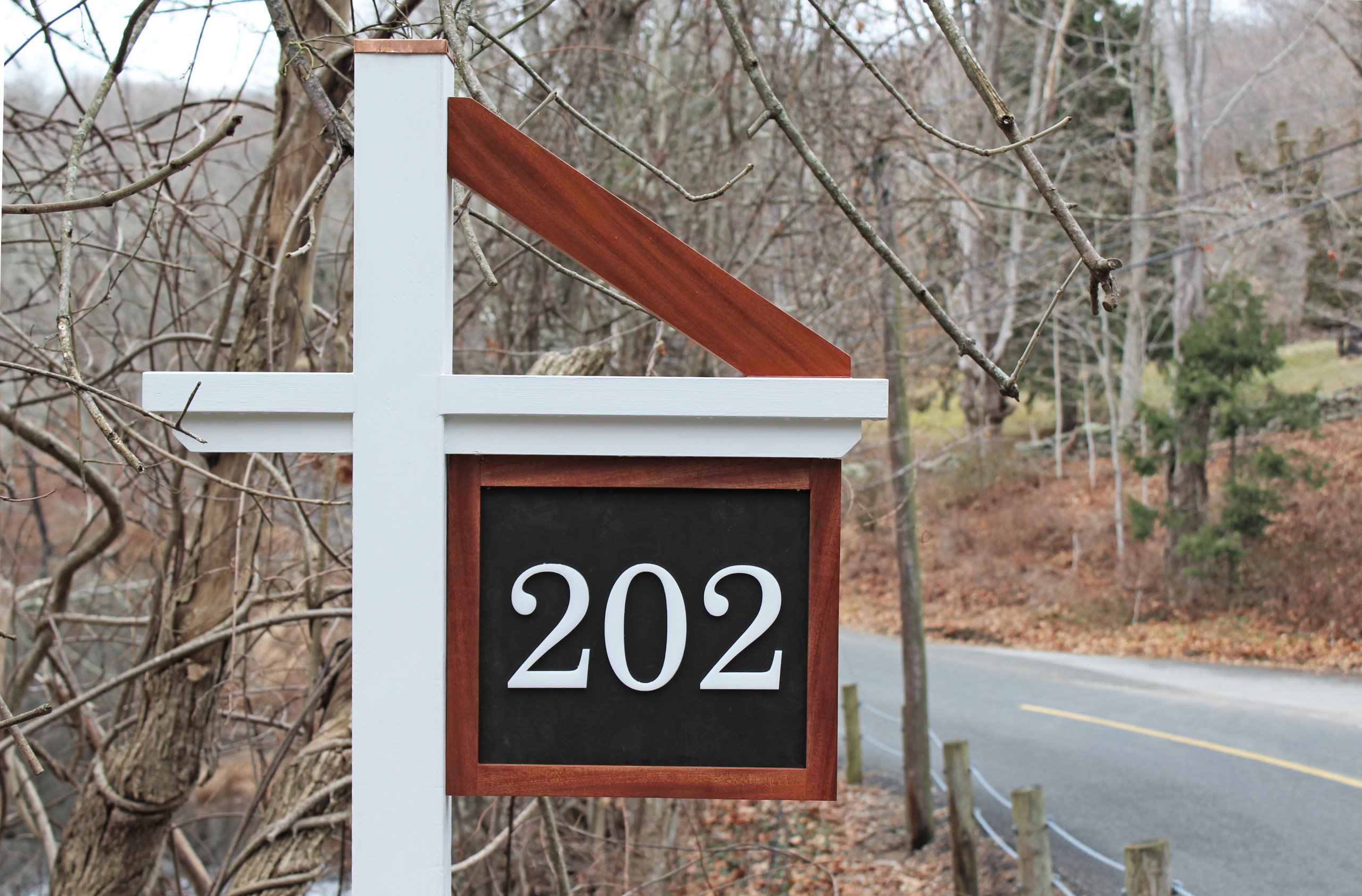 Mahogany Street Sign