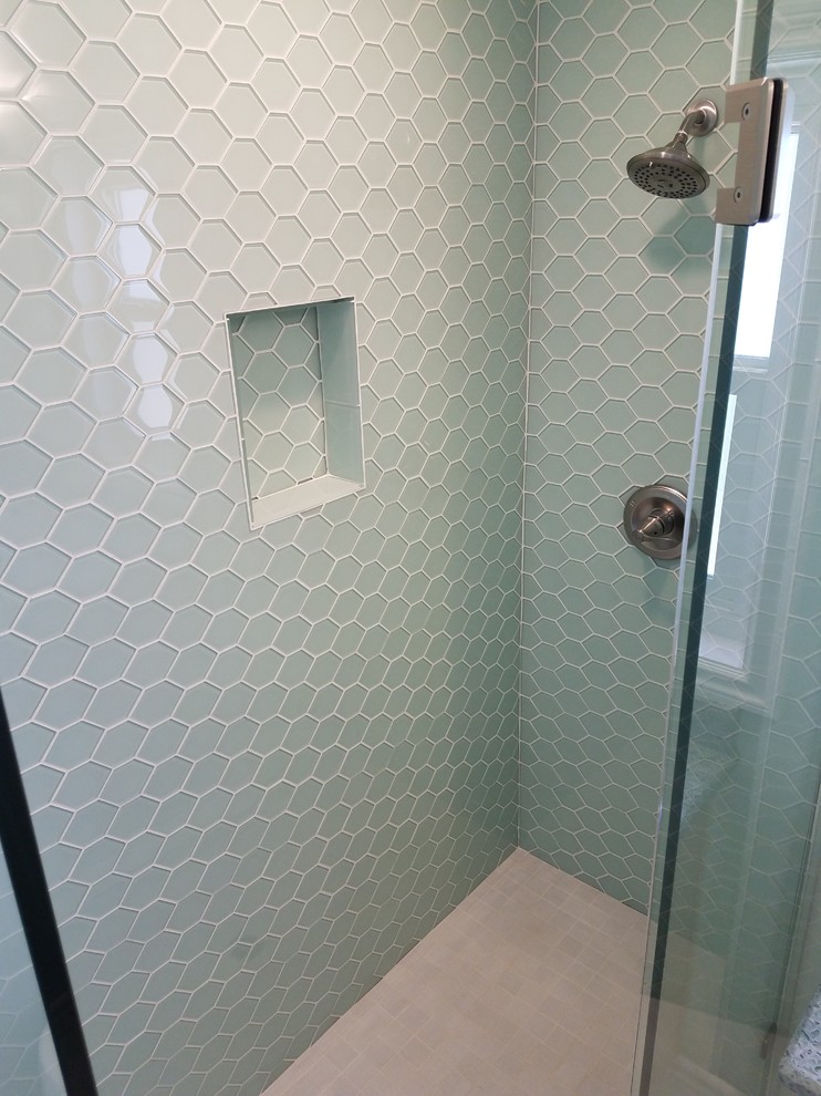Transitional home design photo in Orange County