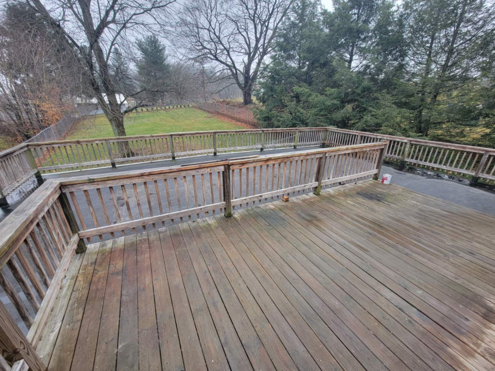 Inspiration for a modern deck remodel in DC Metro
