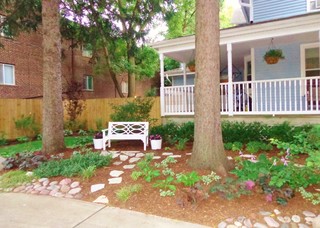 Front Yard - Traditional - Landscape - Chicago - by In & Out Design