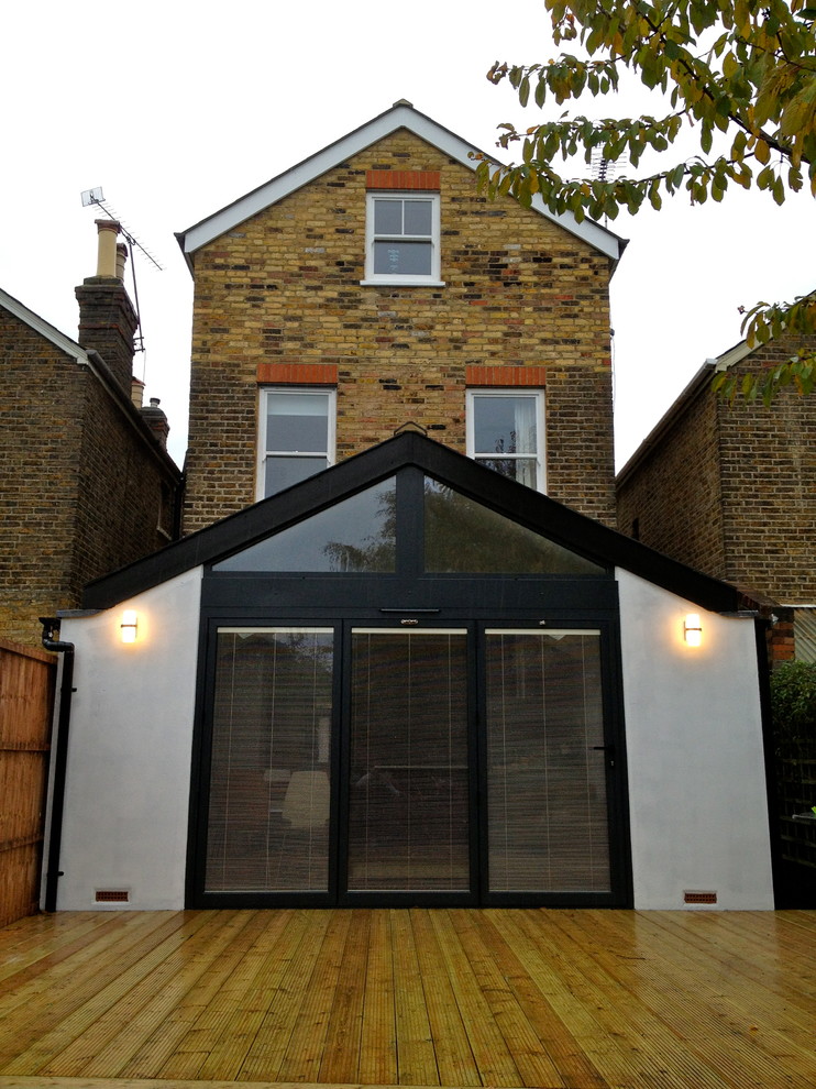 This is an example of a modern deck in London.