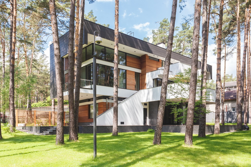 Дом в посёлке "Сосновый бор" на Ильинском шоссе