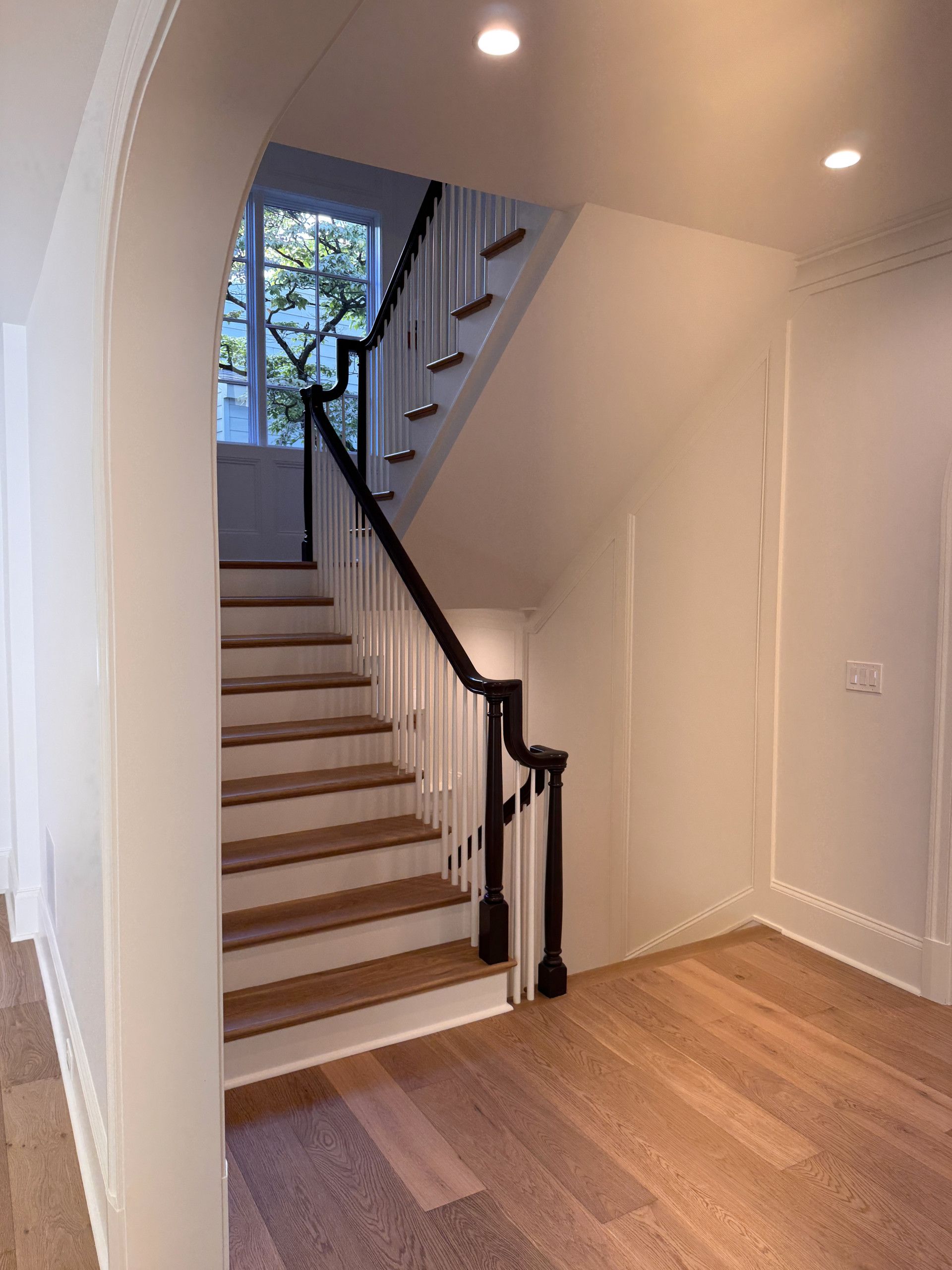 Project #160 | Traditional Box Stair with Gooseneck Handrail