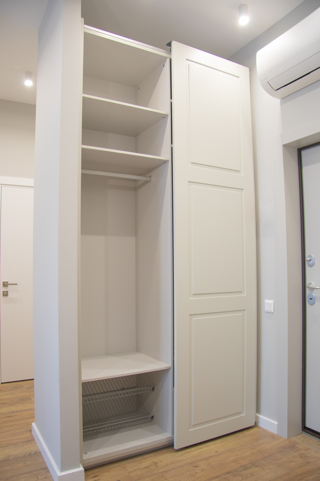 ЖК Краснобогатырская 90с2 Шкаф купе CINETO