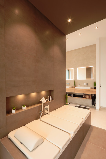 Smart Home 2KR contemporaneo-cuarto-de-bano