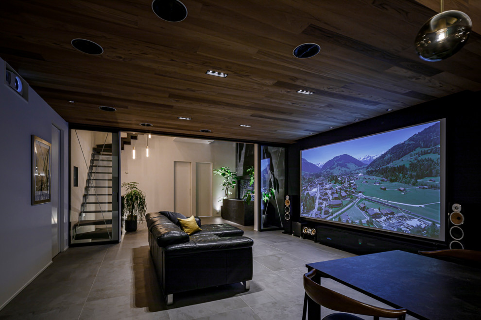 This is an example of a contemporary home cinema in Osaka.