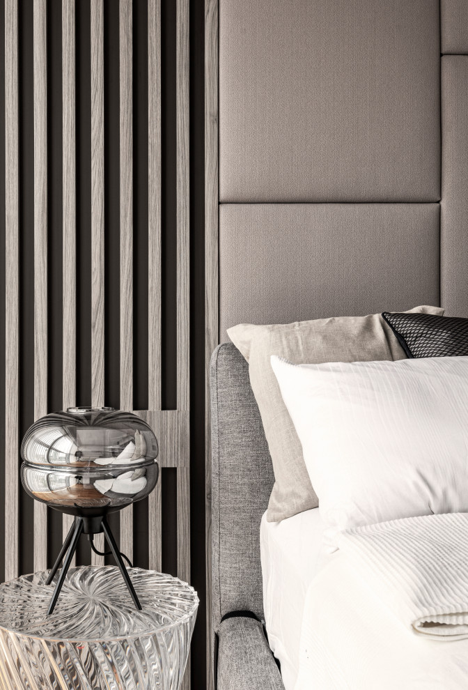 Design ideas for a contemporary bedroom in Singapore.