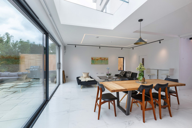 Spanswick modern-dining-room