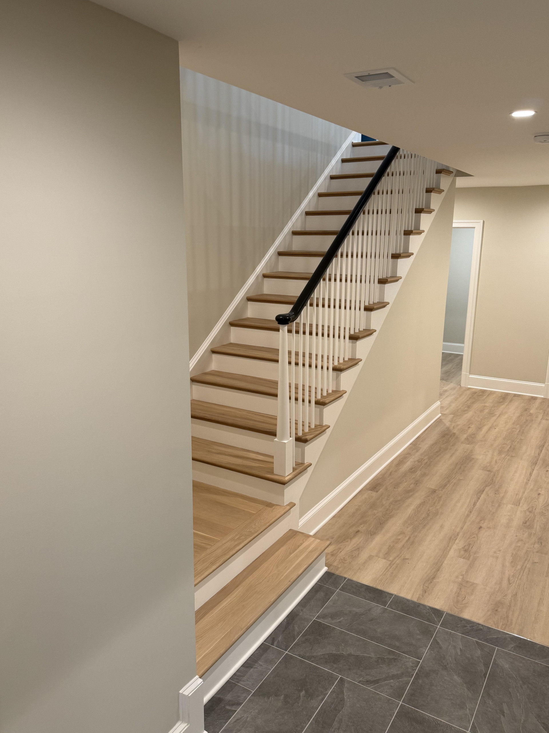 138_Elegant Double Bullnose Entry Stair, Bethesda, MD 20814