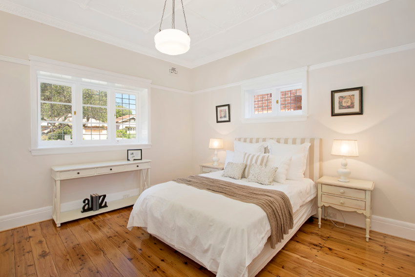 Design ideas for a traditional bedroom in Sydney.