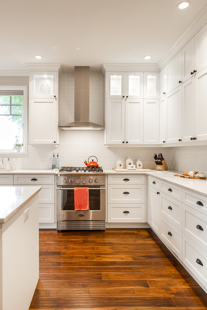 Inspiration for a transitional kitchen remodel in Vancouver