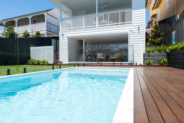 Plungie Max modern-pool