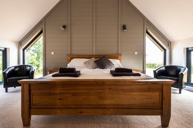 Class Q Conversions of Agricultural Barns & Farmhouse Refurbshment rustic-bedroom