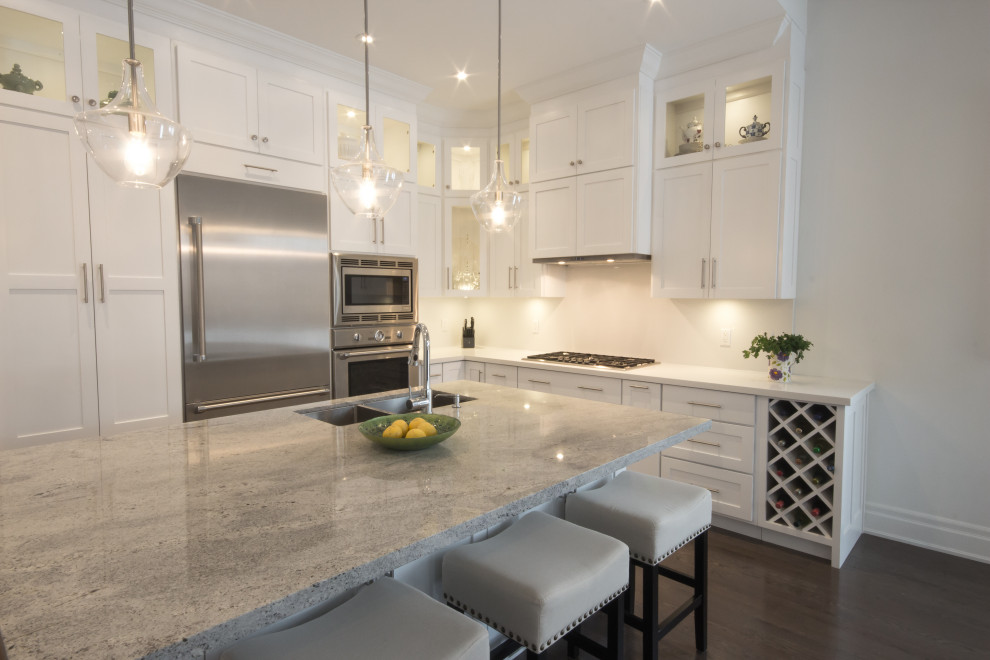 Example of a transitional kitchen design in Toronto