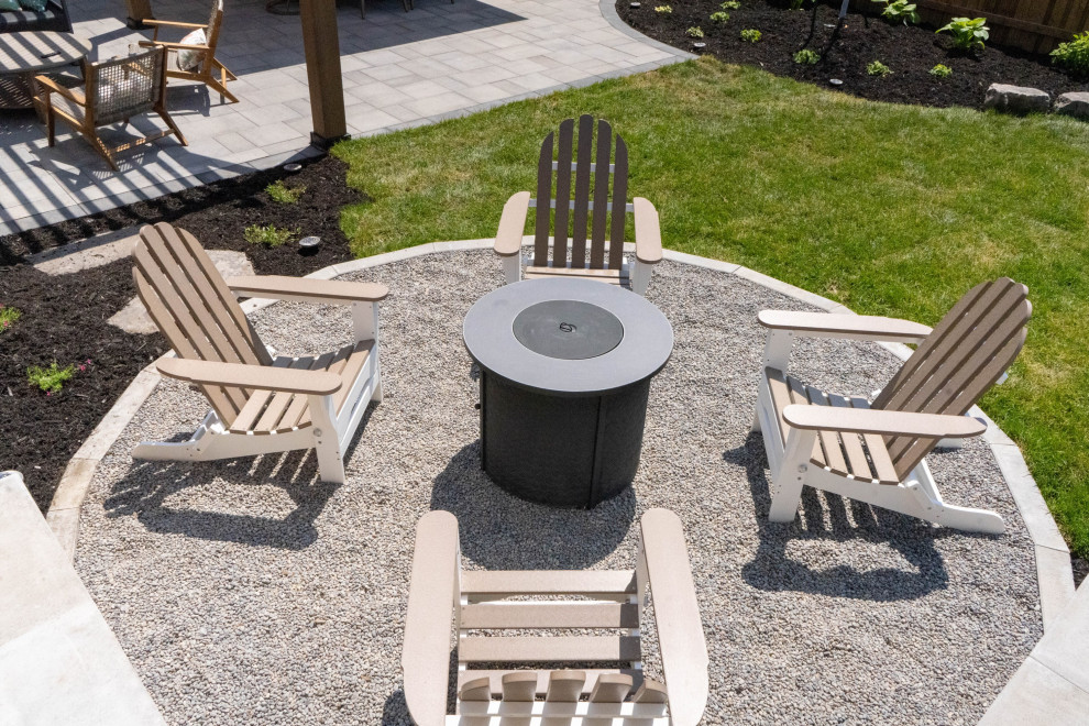 Patio - patio idea in Toronto