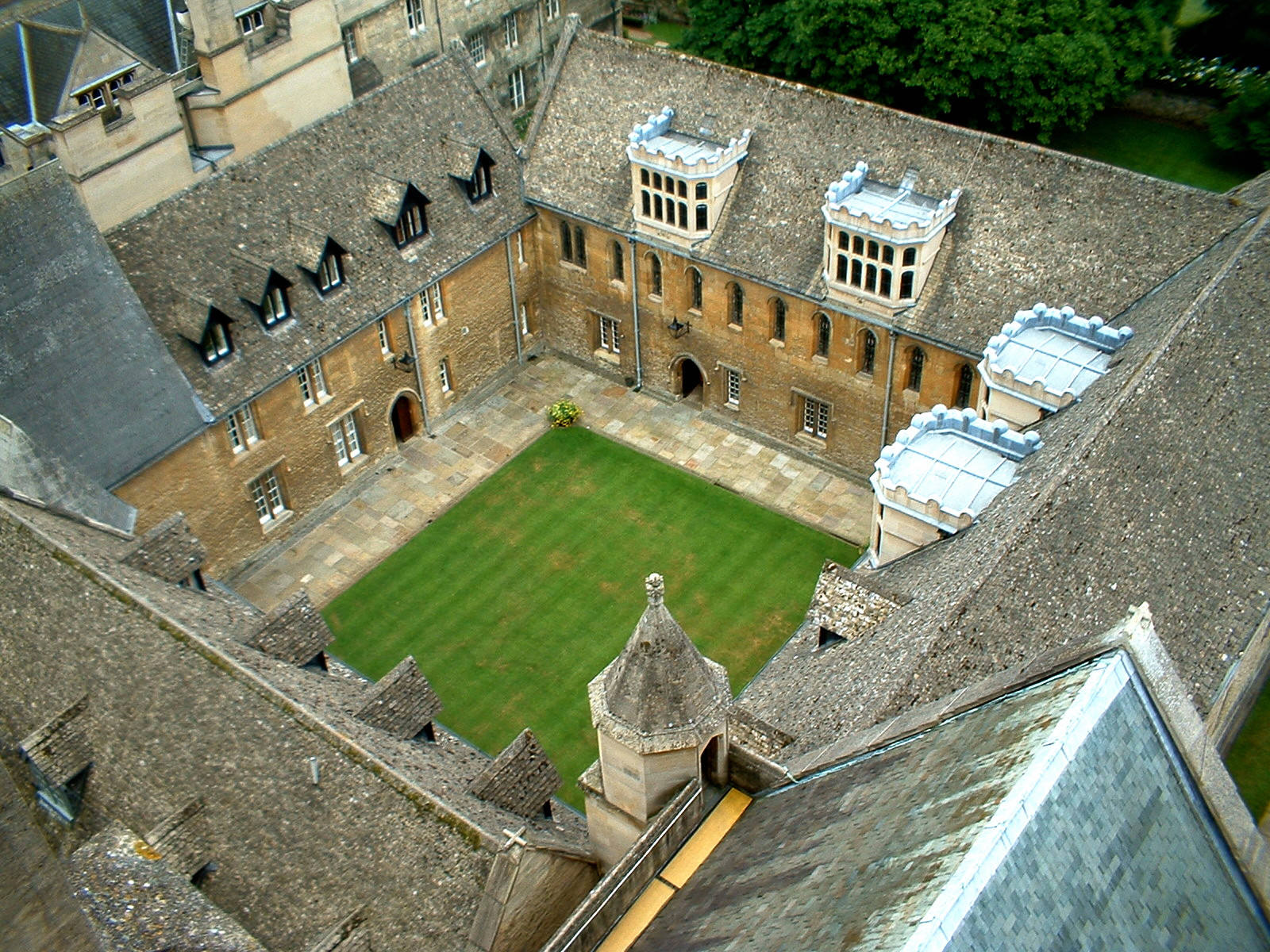Merton College's Mob Quad, the oldest quadrangle of the university, constructed between 1288 and 1378