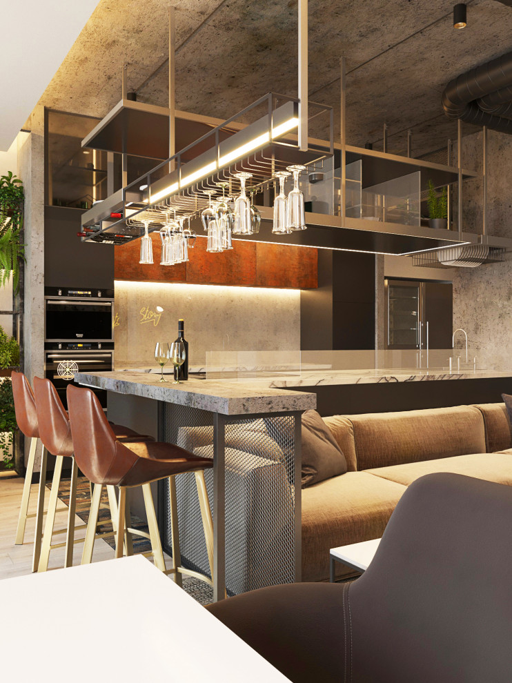 Квартира с мотоциклом.