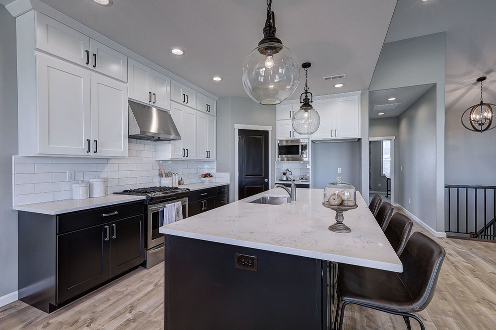 Transitional kitchen photo in Seattle