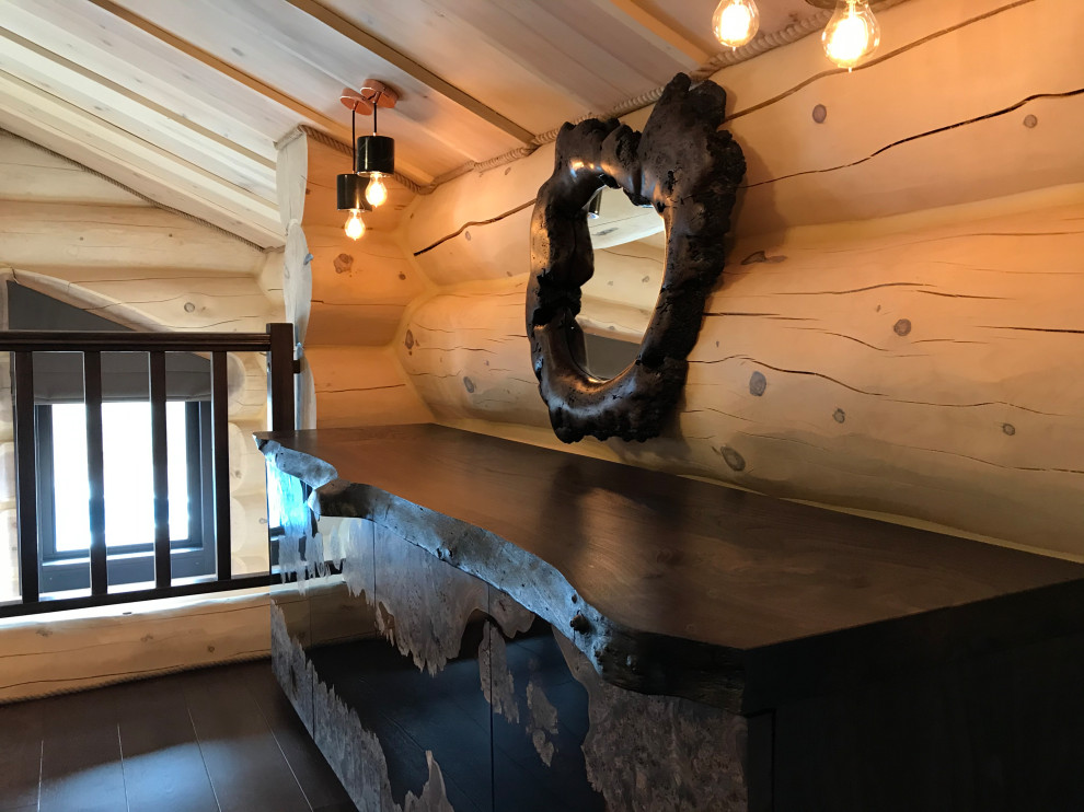 Комод из массива.