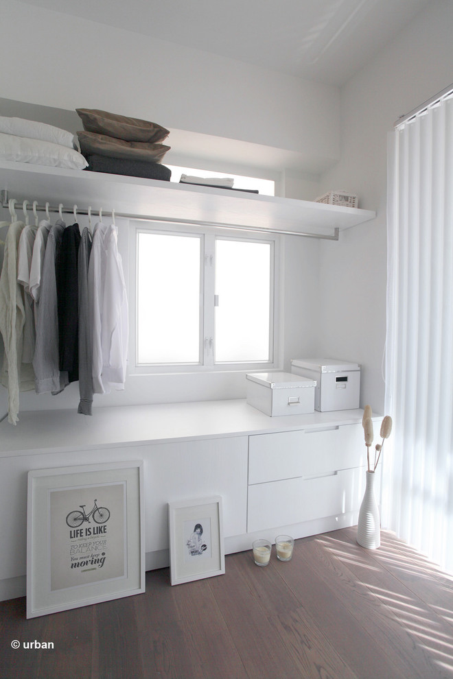 Design ideas for a modern storage and wardrobe in Hong Kong.
