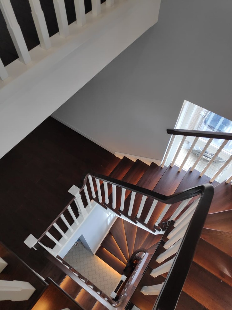 Классическая облицовка монолитной лестницы (2018)