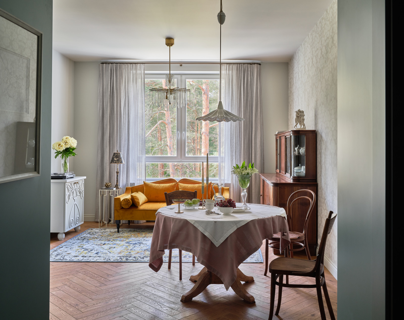 Публикация в ELLE (октябрь 2022)