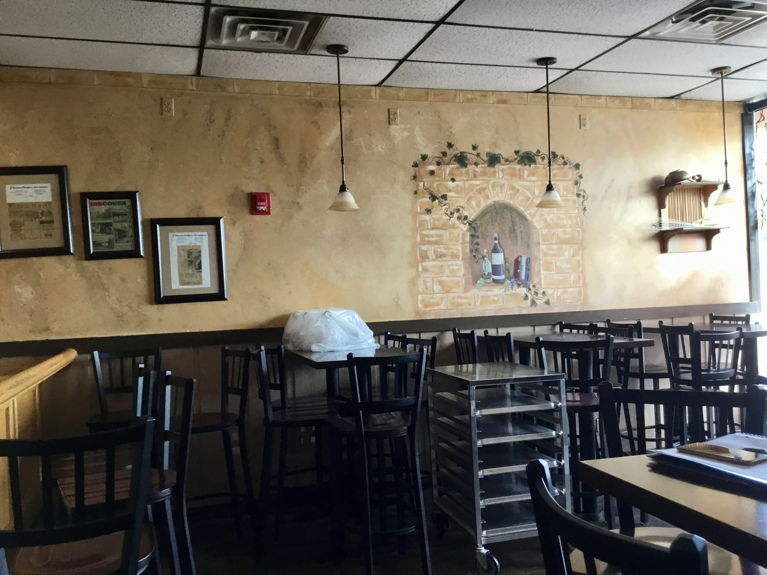 Mrs. T's Pizza