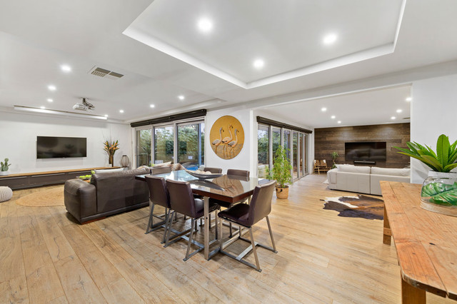 Manhattan contemporary-dining-room