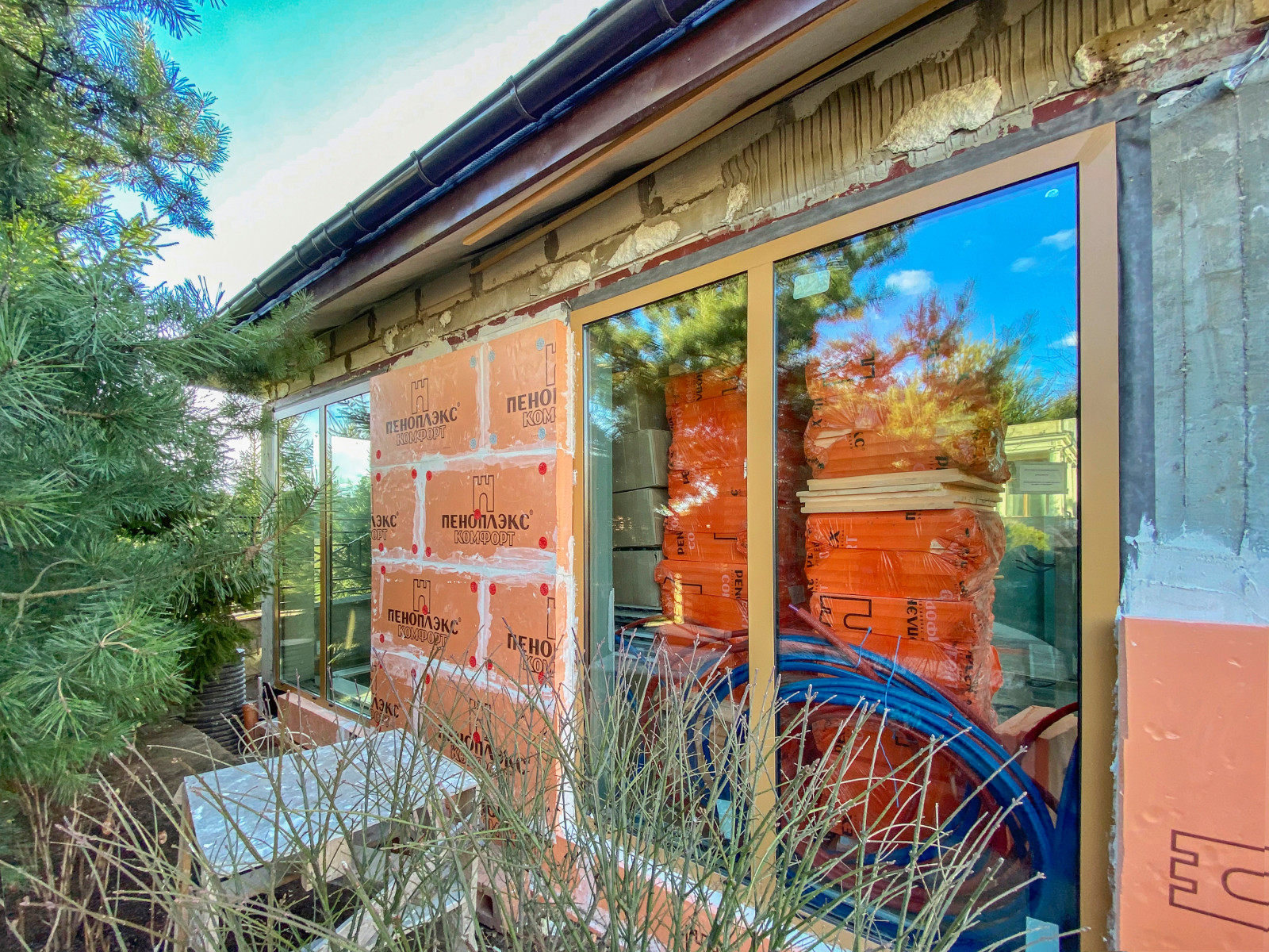 Остекление беседки алюминиевым профилем NewTec SY 68 в КП Резиденция Монолит