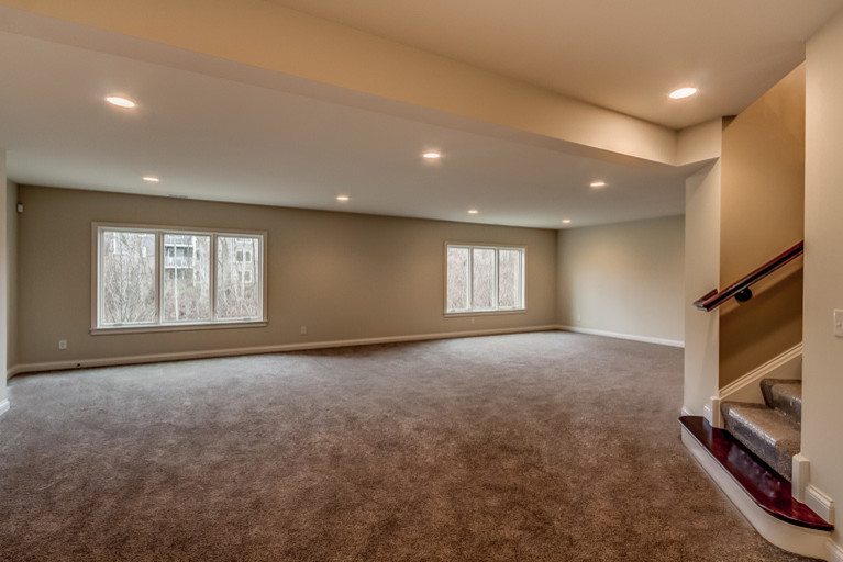 Transitional home design photo in Cincinnati