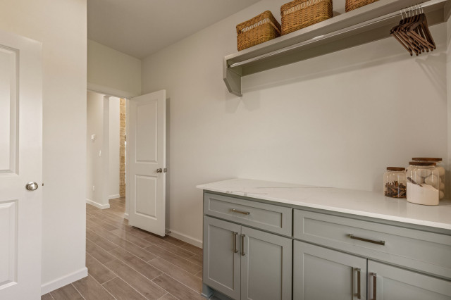 Izzy III plan - Teal Ridge contemporain-buanderie