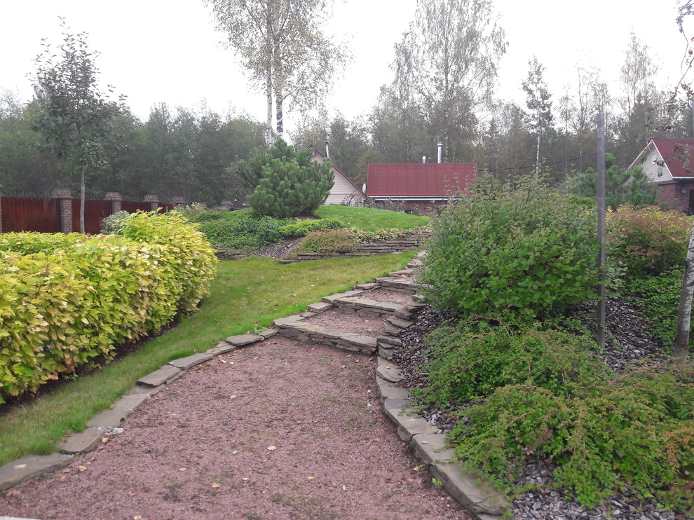 Сад  на холмах