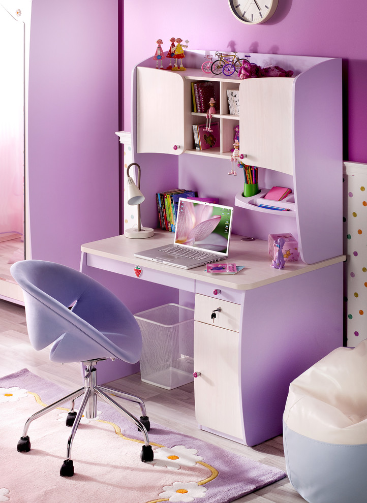 Contemporary kids' room in Miami for girls.