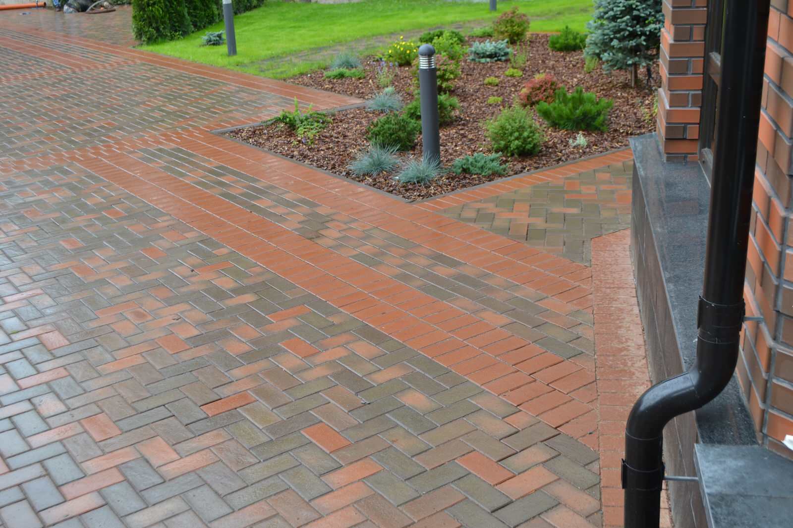 ОХТИНСКИЙ ПАРК