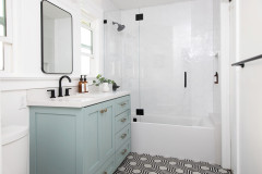 Bathroom of the Week: Light Look With a Blue-Green Vanity