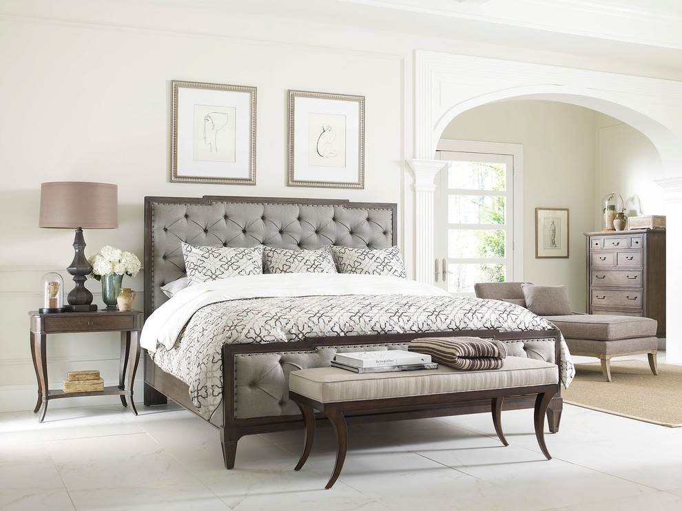 Design ideas for a traditional bedroom in Raleigh.